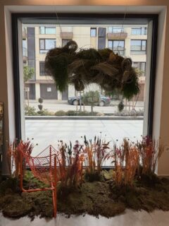 След месеца на влюбените е време за женския месец. А с него е време и за новата ни витрина! Нежна, цветна и жива. 🌸