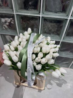 Празнуваме 5 дни пролет 🥳🥂 #100tulips #hny